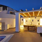 Volcano View By Caldera Collection Hotel